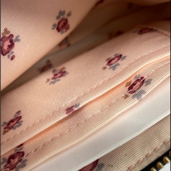 COACH Corner Zip Wristlet DENIM /Light Gold refined pebble Leather details NWOT - Picture 5 of 5